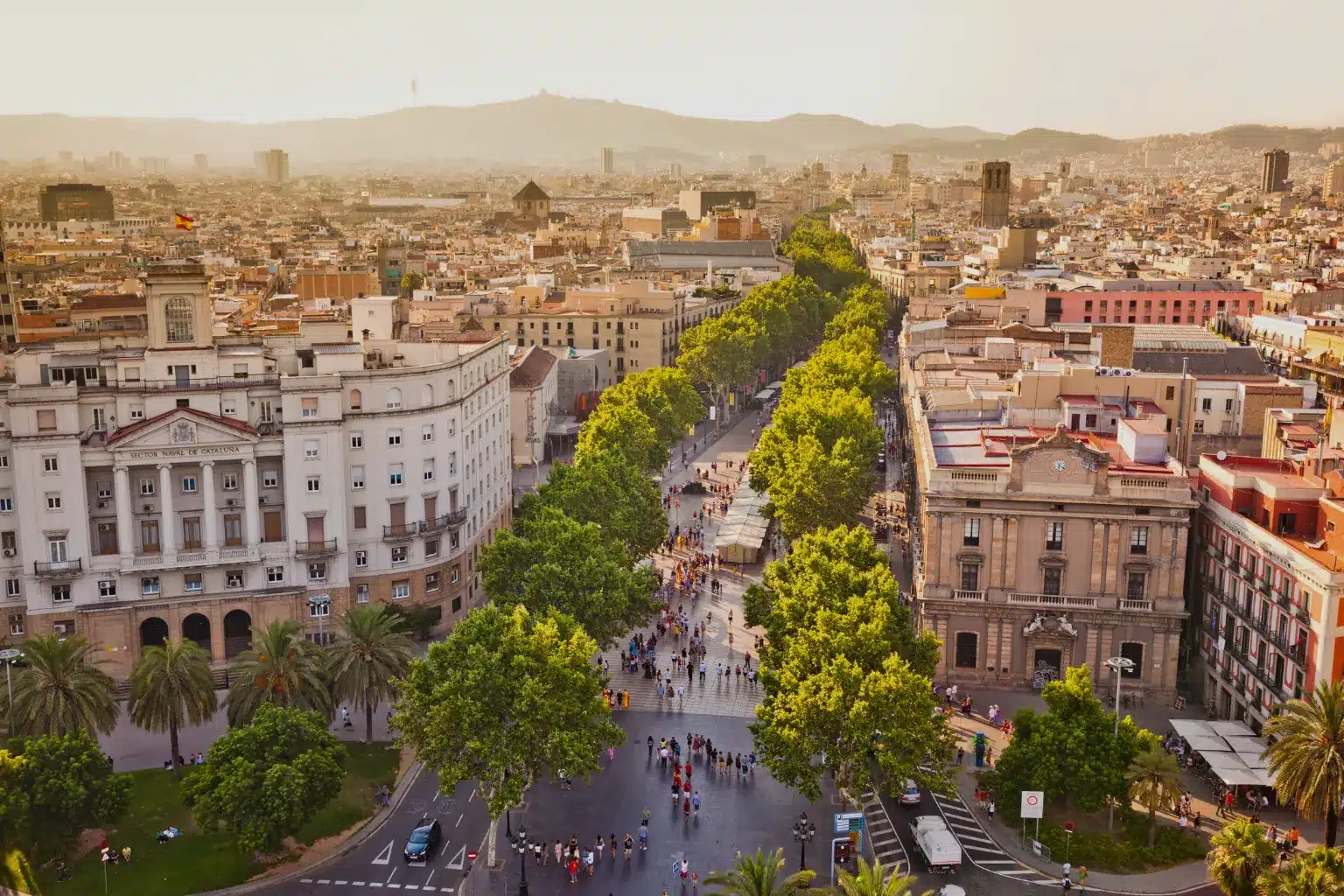 Transporte de mercancía a Barcelona — ruta Madrid–Barcelona diaria
